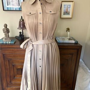 Elie Tahari Mushroom Pleated Shirt Dress Belted NWT MSRP $395
